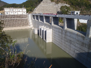 切目川ダム
